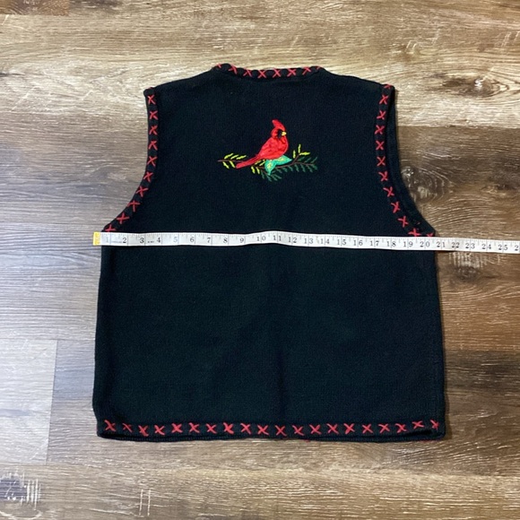 In Resource “Cardinal Sweater/Cardigan - Picture 7 of 9